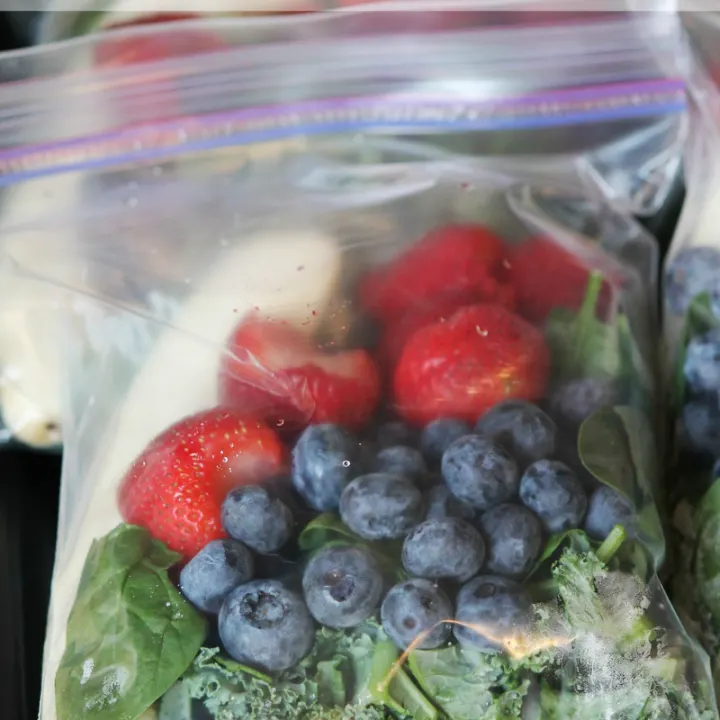Make Ahead Smoothie Freezer Bags
