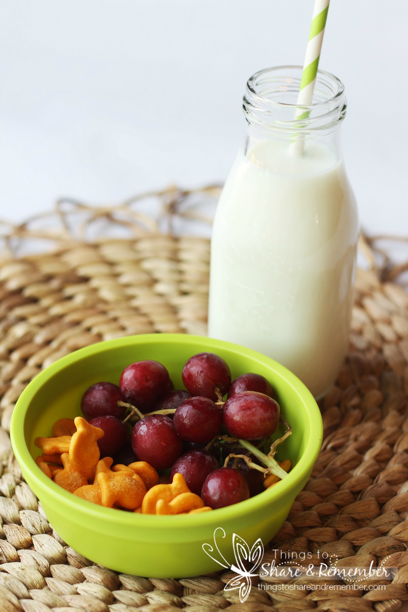 crackers, grapes and milk