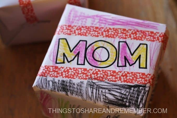 decorating gift boxes for Mother's Day in preschool