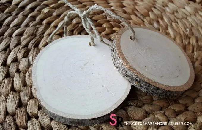 wood-slice-ornaments