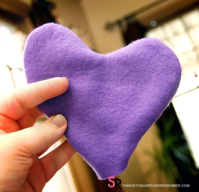 Heart Hand Warmer Tutorial with Printable Gift Label - turn heart shape right side out