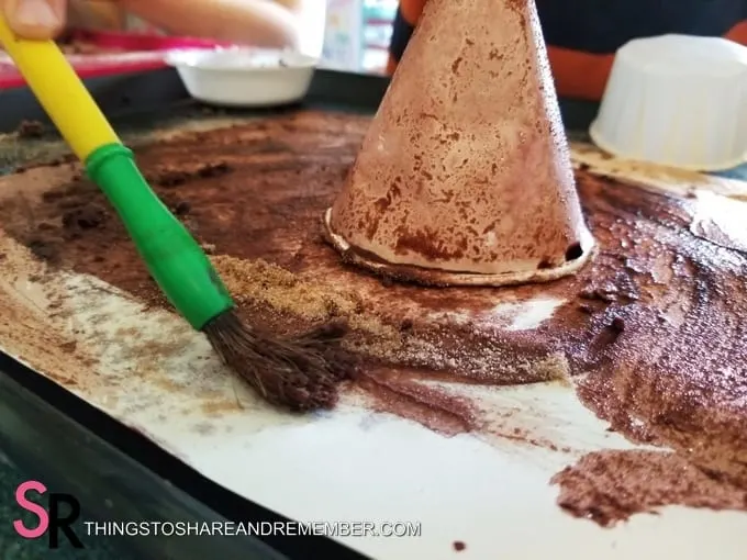 Bugs + Crawly Things: Ants liquid watercolors and sand
