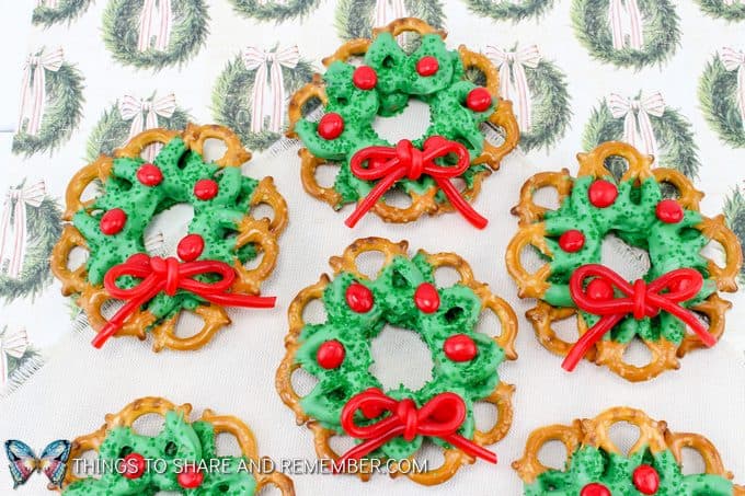 Make Chocolate Pretzel Christmas Wreaths Recipe for holiday parties and