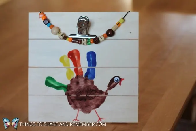 Share & Remember blog: Thanksgiving Handprint Wood Clip Frame Preschool Craft