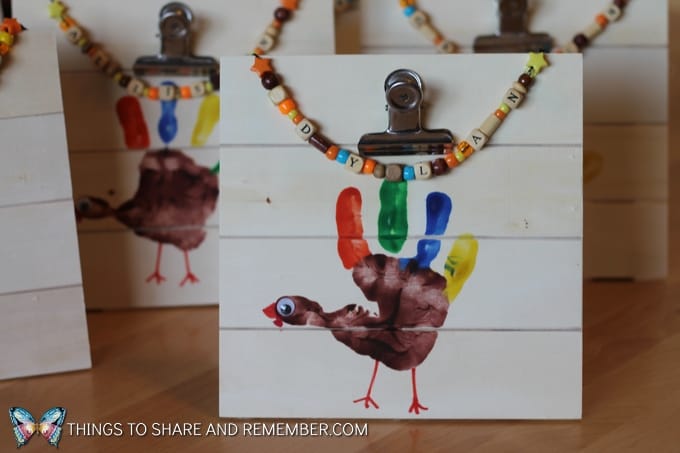 Share & Remember blog: Thanksgiving Handprint Wood Clip Frame Preschool Craft