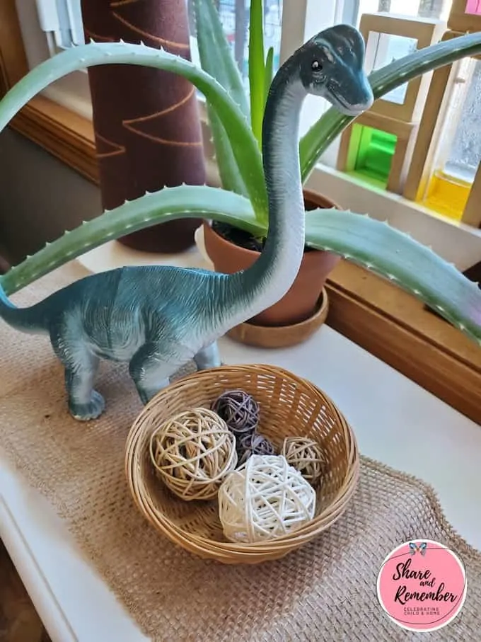 Brontosaurs Dinosaur Habitat Play